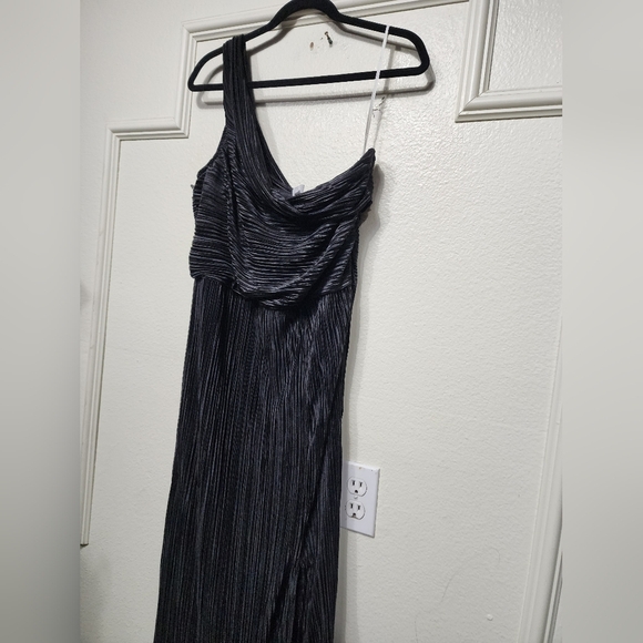 Lulus Poised Performance Black Plisse One-Shoulder Maxi Dress XL Wedding Party - Picture 7 of 9
